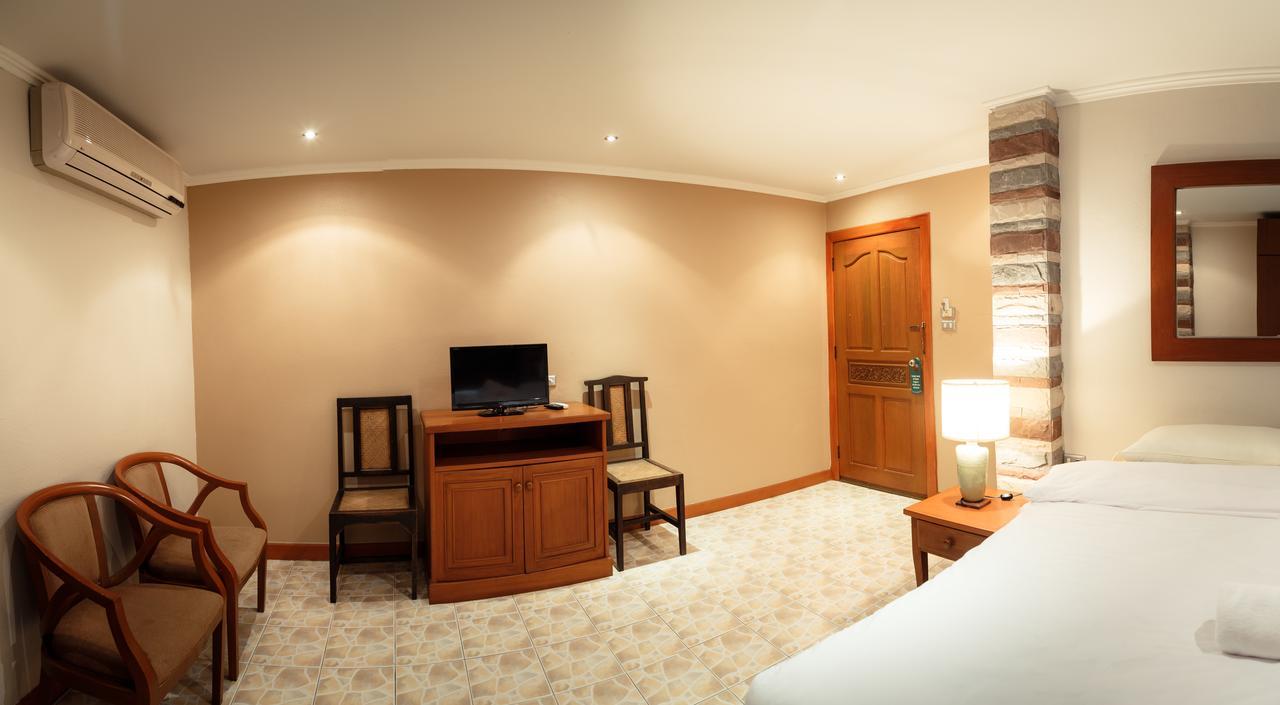 Avenue Beach Hotel Haat Jomtien Eksteriør bilde