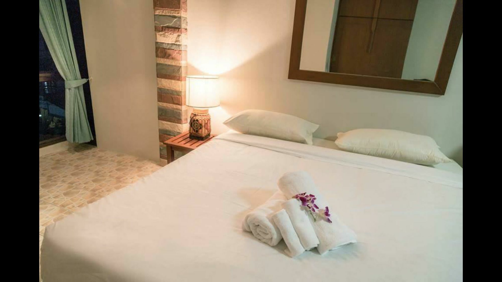 Avenue Beach Hotel Haat Jomtien Eksteriør bilde